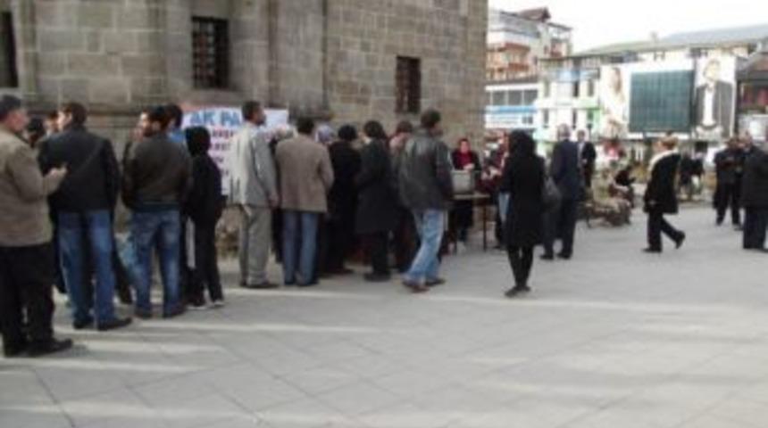 Ak Parti Erzurum Teşkilatı Aşure Etkinliği D&uuml;zenledi