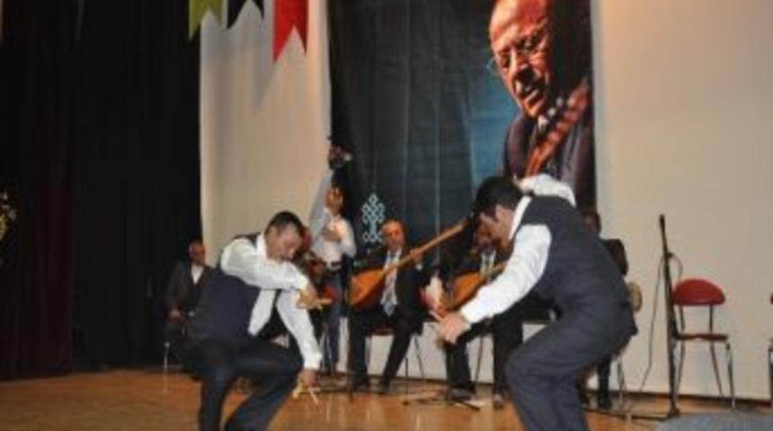 Siirt'te 'neşet Ertaş'a Saygı Gecesi' Düzenlendi