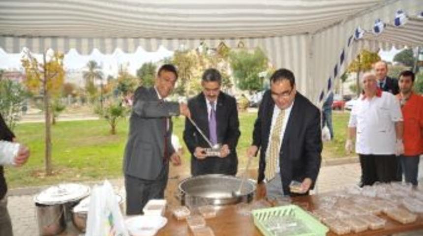 Başsavcı Doğan Kaya Eliyle Aşure İkramında Bulundu