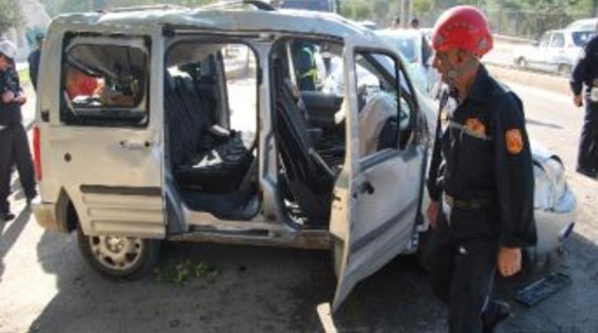 Şanlıurfa'da Ara&ccedil; Hızını Alamadı: 5 Yaralı