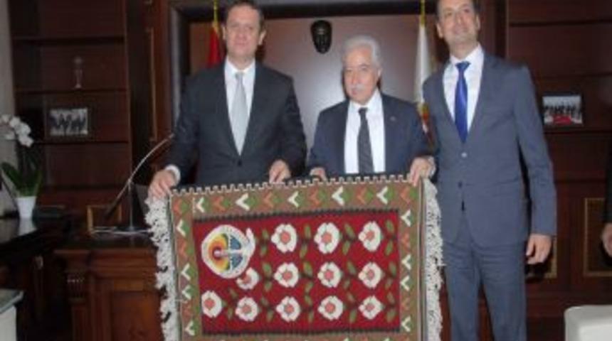 Arnavutluk B&uuml;y&uuml;kel&ccedil;isi Kodra: Adana&rsquo;ya Hayran Kaldım