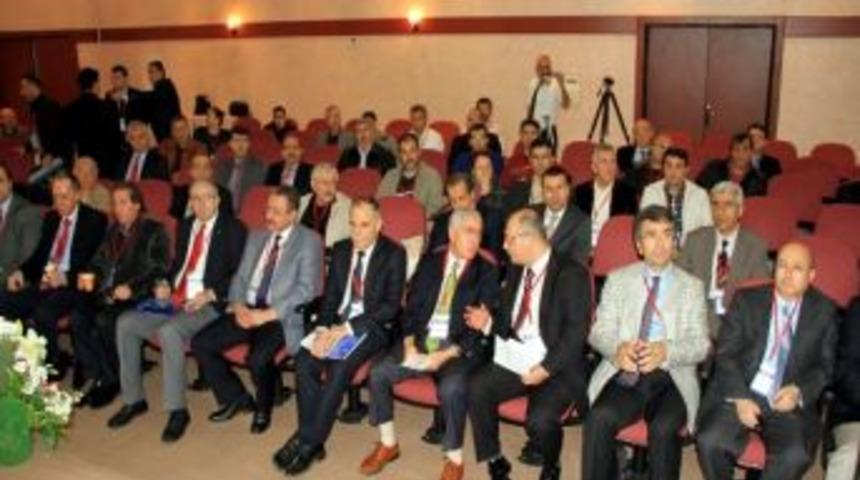 Hekim &Ccedil;alıştayı'nda &ldquo;şiddet&rdquo; Konuşuldu