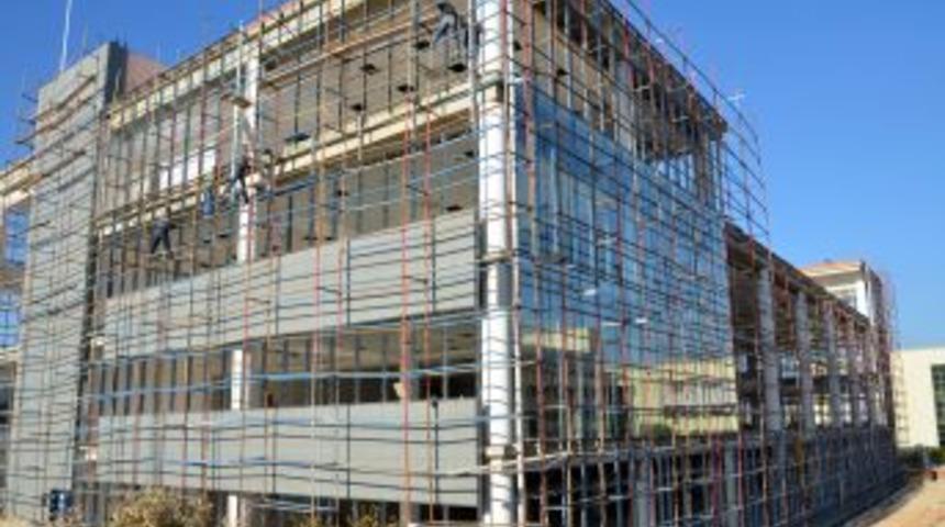 T&uuml;rkiye&rsquo;nin En Iyi K&uuml;t&uuml;phanelerinden Biri Uşak &Uuml;niversitesi&rsquo;nde A&ccedil;ılıyor