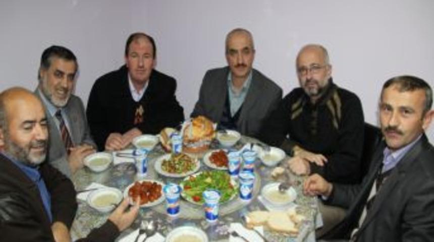 İş Adamları Ve Din G&ouml;revlilerinden &lsquo;Salat-&uuml; Selam&rsquo; Kampanyası