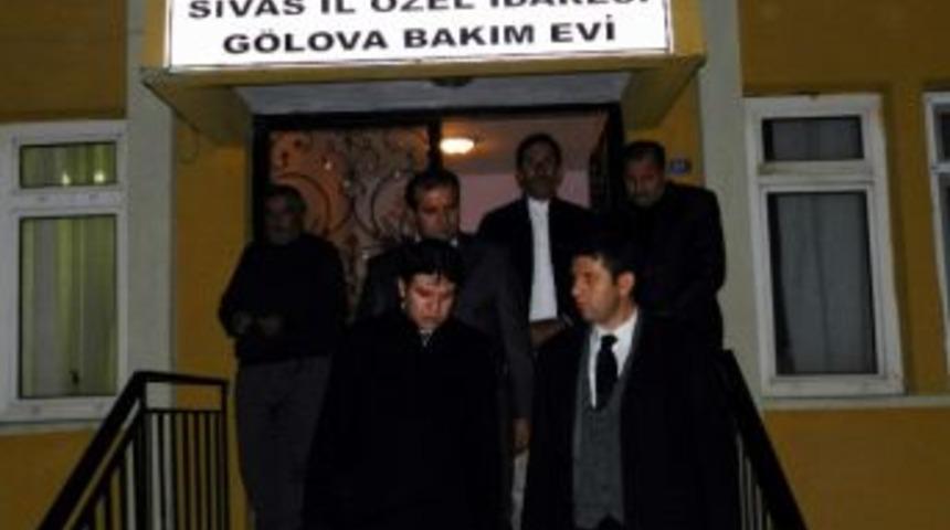 &Ouml;zel İdare Sekreteri Ayhan&rsquo;ın İl&ccedil;e Gezileri