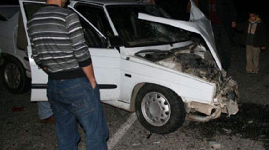 Batman'da trafik kazası: 2 &ouml;l&uuml; 3 yaralı