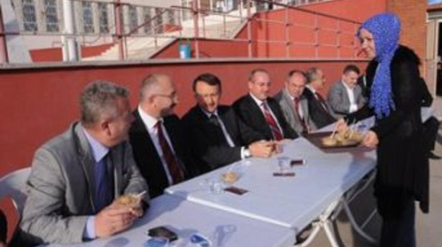 17 Ağustos Okulu&rsquo;nda aşure g&uuml;n&uuml; d&uuml;zenlendi