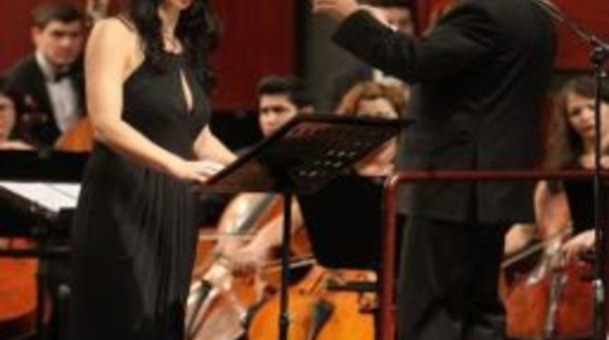 Senfoniden Duygu Dolu Konser