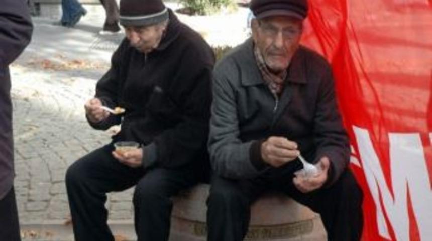 Mhp'den Vatandaşlara Aşure