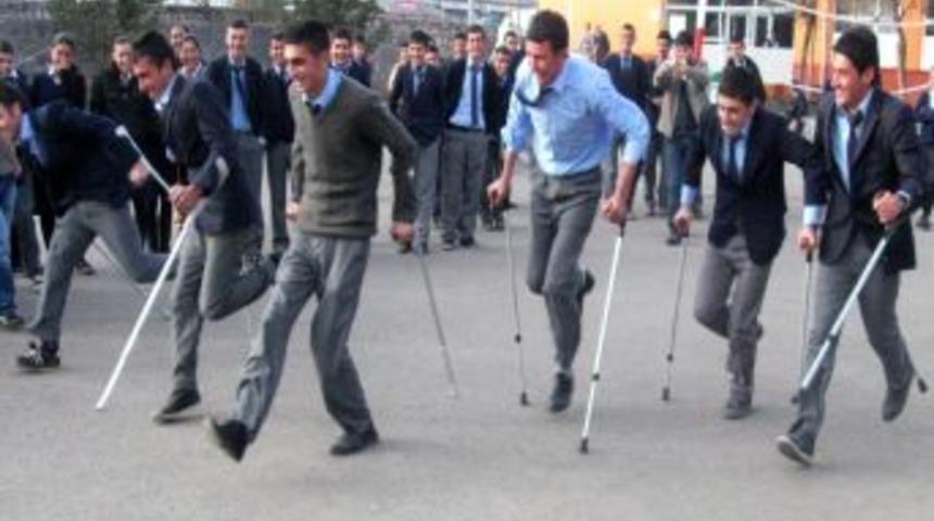 Engellilerin Yerine Kendileri Koydular Hallerine Ş&uuml;krettiler
