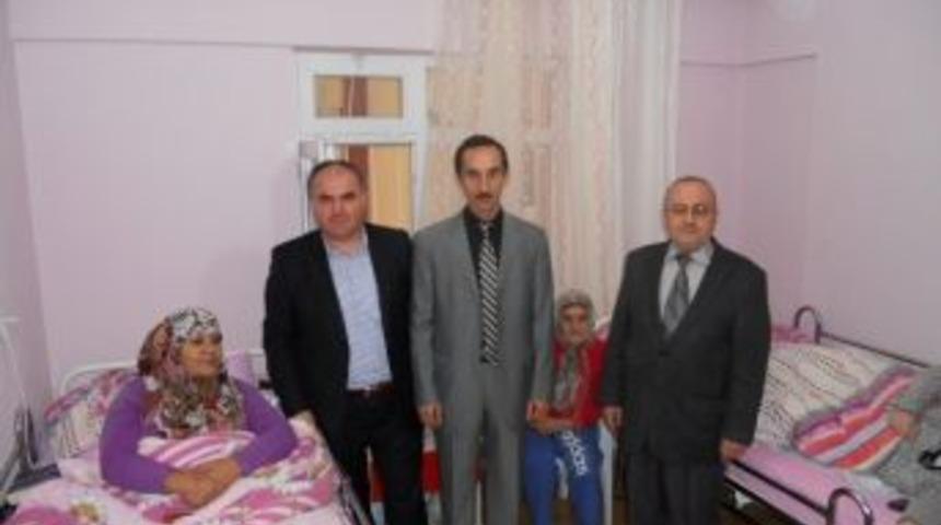 Alaplı Kent Konseyi&rsquo;nden Bakım Merkezine Ziyaret