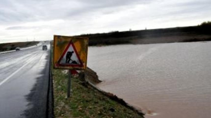 Havsa&rsquo;nın Yolageldi K&ouml;y&uuml;&rsquo;nde 5 Bin D&ouml;n&uuml;m Ekili Alan Sular Altında