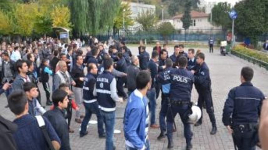 İzmir&rsquo;de Meydan Muharebesi