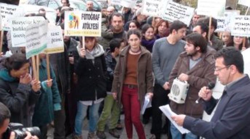 Kazım Koyuncu K&uuml;lt&uuml;r Merkezi'ni Kapattırmamak I&ccedil;in Eylem Yaptılar