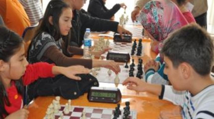 Adalet Myo &Ouml;ğrencilerine Madde Bağımlılığı Konferansı