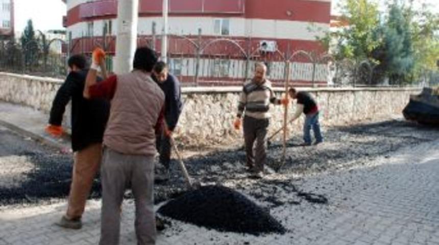Kahta Belediyesi Sıcak Havaları Değerlendiriyor