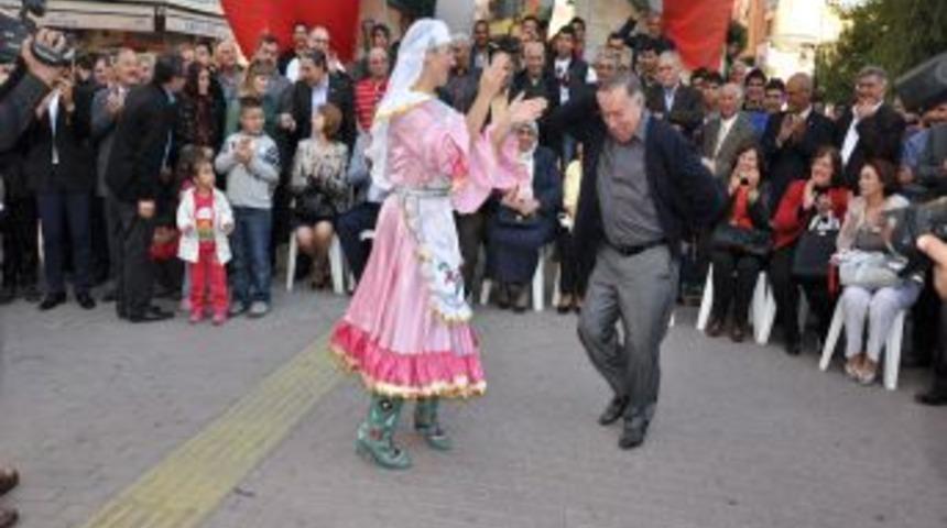 Tarsus-Aznakay Kardeşliğinin 15. Yıld&ouml;n&uuml;m&uuml; Kutlanıyor