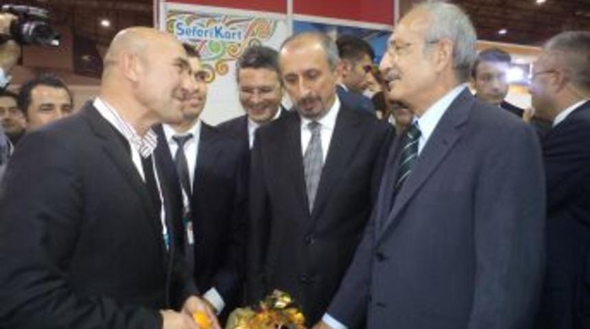 Kılı&ccedil;daroğlu CeBIT Bilişim Fuarı'nı Ziyaret Etti