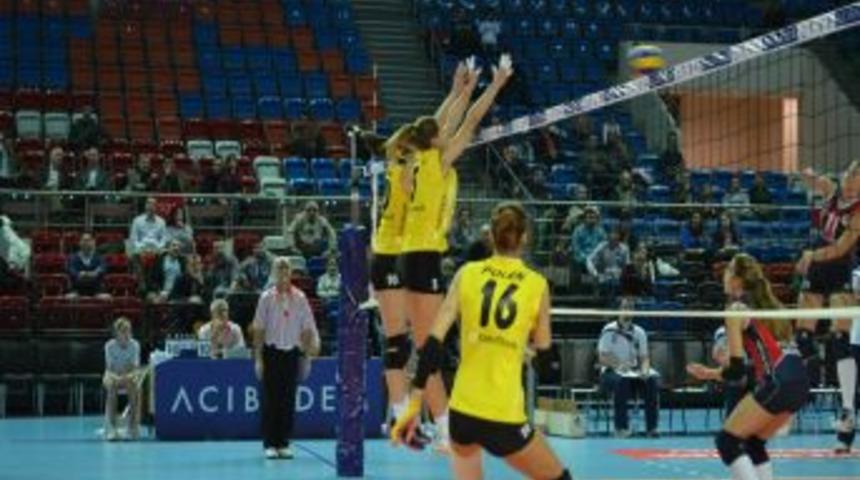 VakıfBank, Ligdeki Yedinci Ma&ccedil;ını Da Kazandı