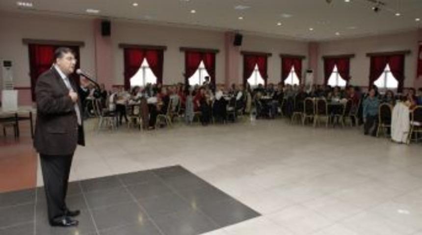 Bornova Belediye Başkanı Prof. Kamil Okyay Sındır, Her Zaman Kadınların Yanında