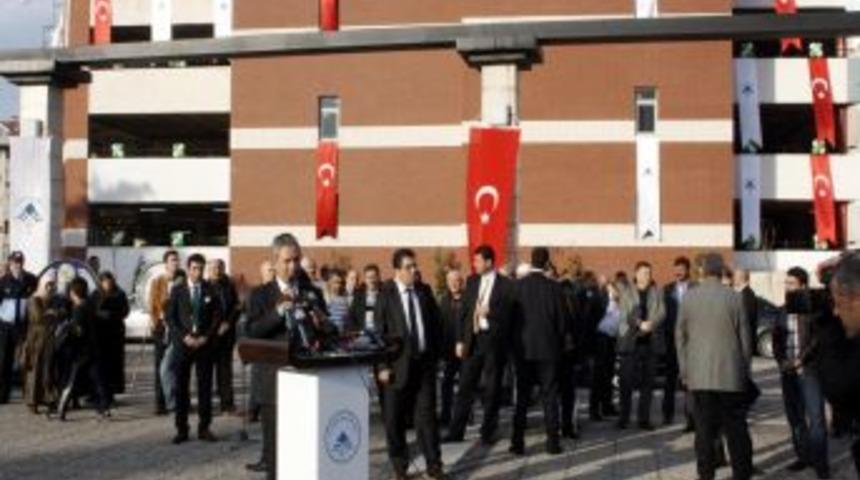 Arın&ccedil;: Aramızda Nifak &Ccedil;ıkarmak Isteyenlere Fırsat Vermeyelim