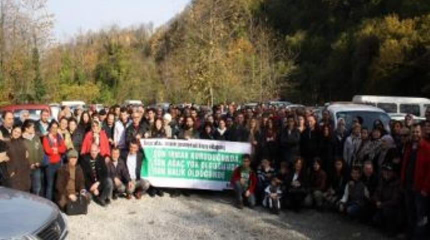 Taş Ocağına Halaylı Protesto