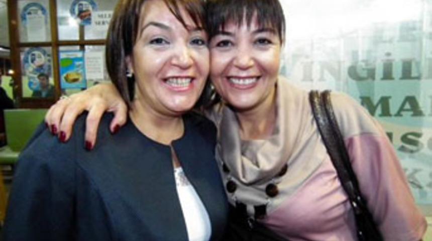 &Ouml;ğretmenin sır intiharı