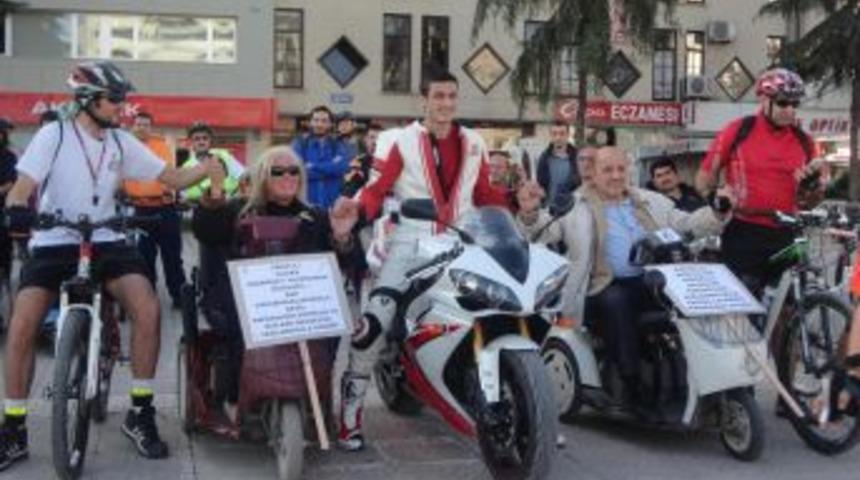 Trafikte Fark Edilmek Amacıyla Eylem Yaptılar