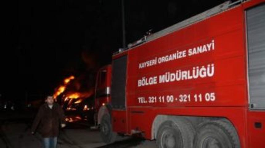 Kayseri&rsquo;de Korkutan Fabrika Yangını