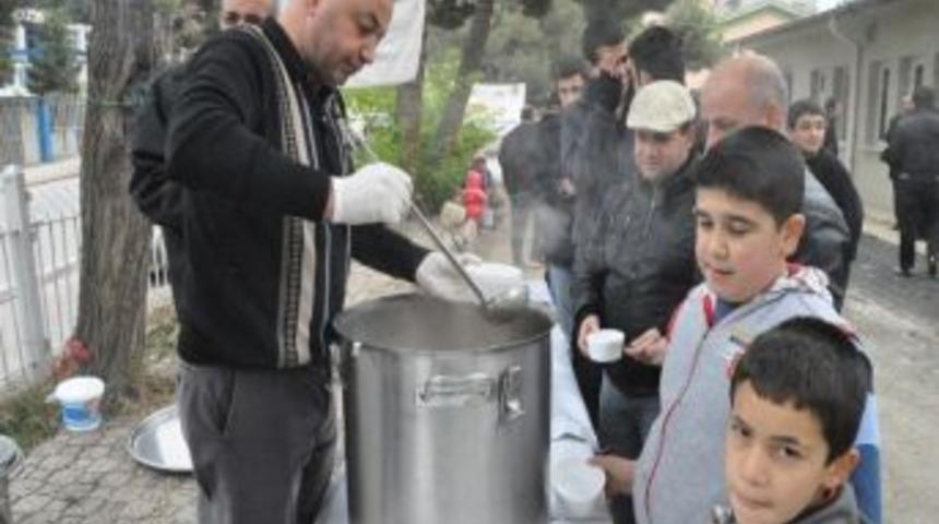 Gen&ccedil;lik Merkezi, Aşure Etkinliği D&uuml;zenledi