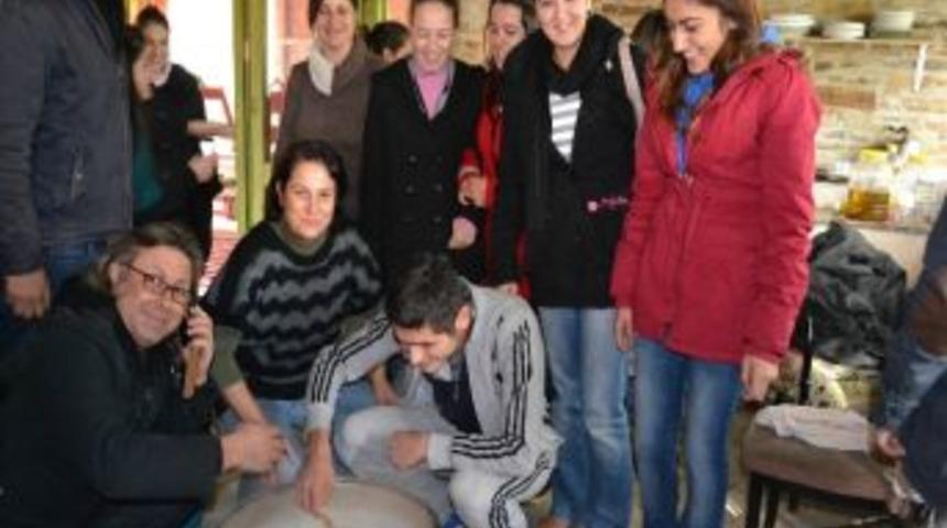 &Uuml;niversite &Ouml;ğrencileri Aşure G&uuml;n&uuml; D&uuml;zenledi