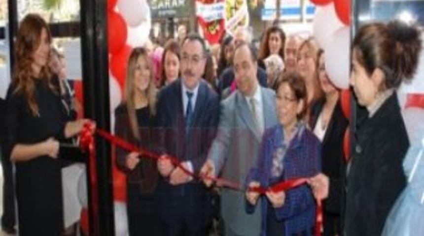 Elişi &ccedil;arşısı ziyaret&ccedil;i akınına uğradı