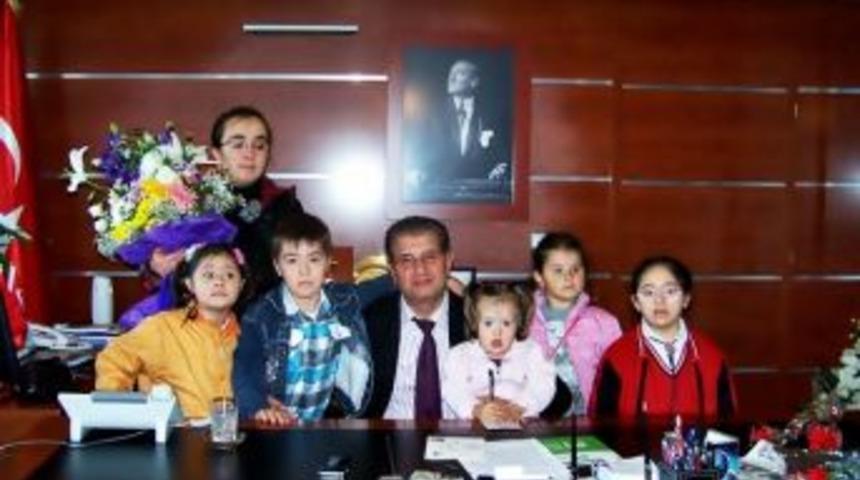 Rehabilitasyon Okulu &Ouml;ğrencilerinden Kaymakam Doğan`a Ziyaret