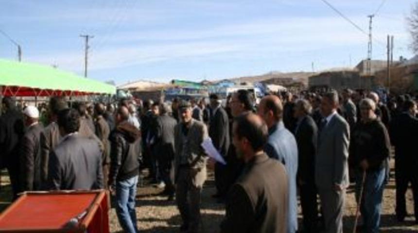 Beykoz Belediye Başkanı Kars&rsquo;ta Yağtırdığı Kur&rsquo;an Kursu Ve Taziye Evi&rsquo;nin A&ccedil;ılışına Katıldı