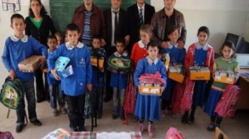 Yozgat&rsquo;ta Aile Hekimleri İhtiya&ccedil; Sahibi &Ouml;ğrencilere Yardım Etti