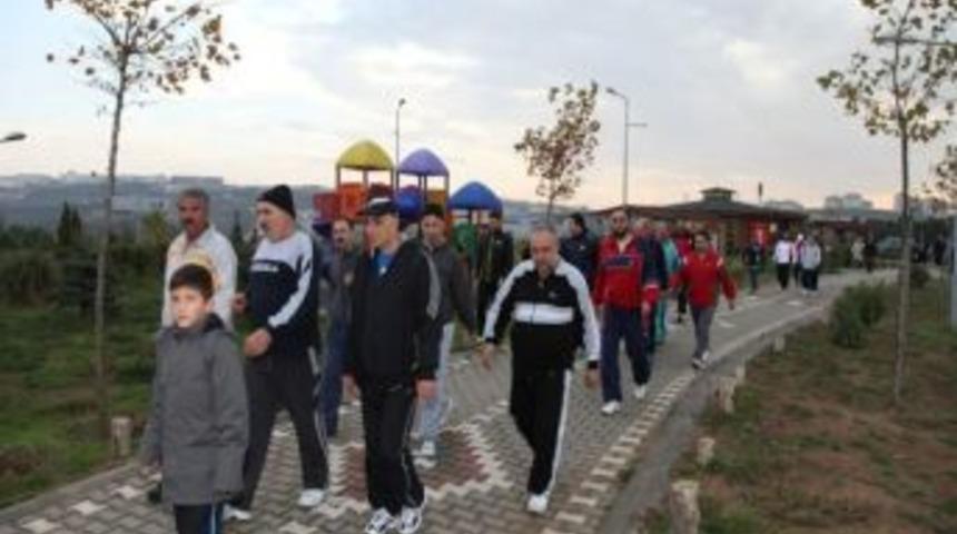 Kuştepe Ormanı'nda Sağlıklı Yaşam Y&uuml;r&uuml;y&uuml;şleri