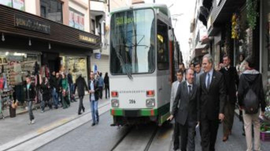 G&uuml;nde 7 Bin Kişi Taşıyan Tramvay Hattı Yalova Yoluna Uzatılıyor