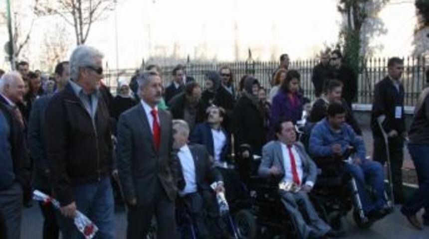 Engelliler Y&uuml;r&uuml;d&uuml;