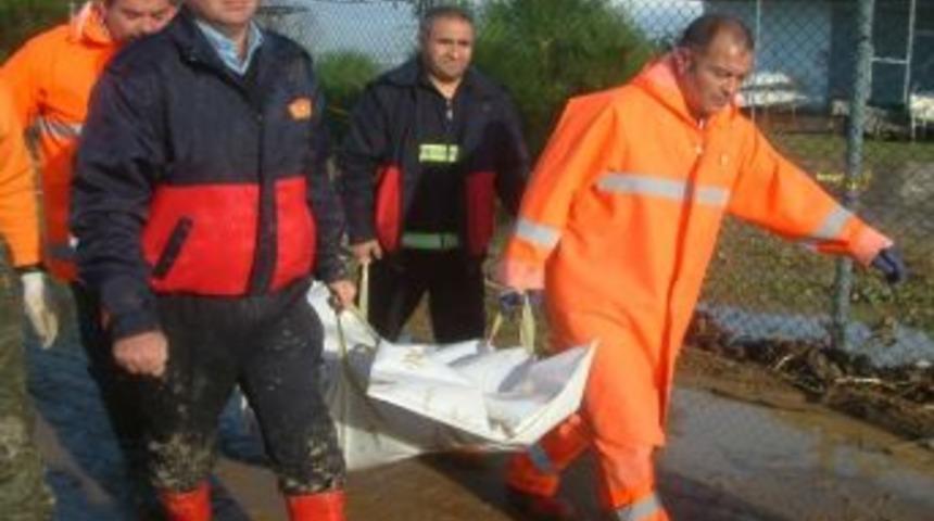 Burhaniye'de Sel: 1 &Ouml;l&uuml;