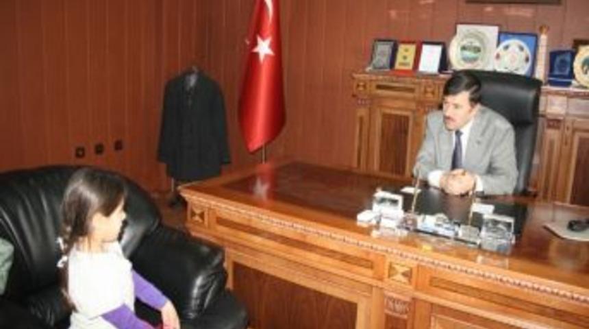 Engelli &Ouml;ğrencilerden M&uuml;d&uuml;r Başak&rsquo;a Ziyaret