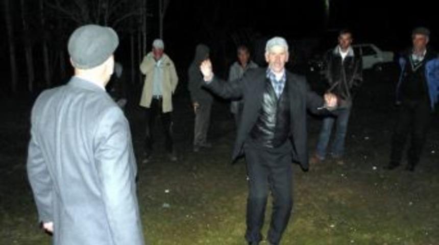 K&ouml;y D&uuml;ğ&uuml;nlerinde Gamgam Style Dansı