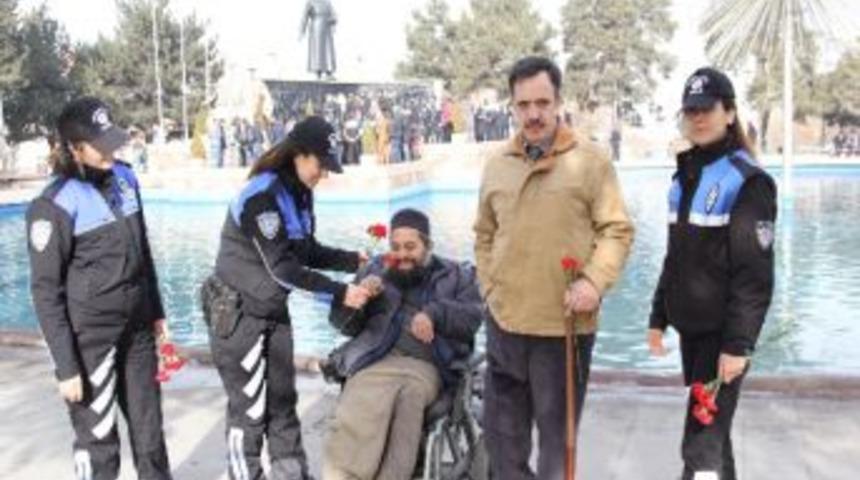 3 Aralık D&uuml;nya &Ouml;z&uuml;rl&uuml;ler G&uuml;n&uuml;