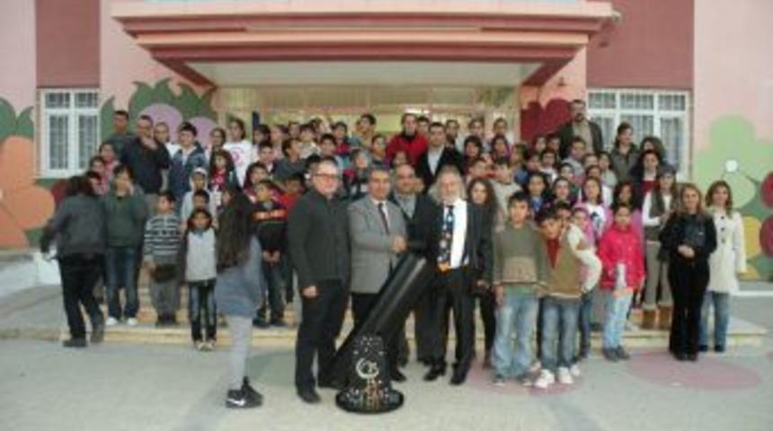 &Ccedil;amlıyaylalılar, Teleskopla Ay Ve J&uuml;piter'i Izledi