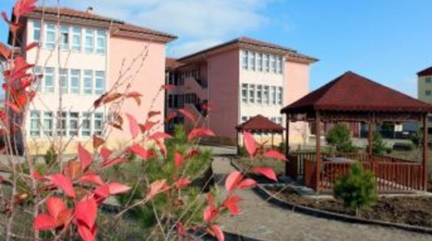 İl &Ouml;zel İdaresi&rsquo;nden Okullara &Ccedil;evre D&uuml;zenlemesi