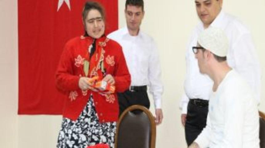 3. Aralık D&uuml;nya Engelliler G&uuml;n&uuml; Akhisar&rsquo;da Kutlandı