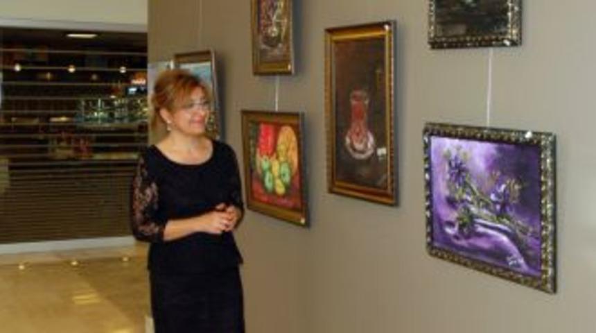 Ressam Zerrin Akın'dan sergi