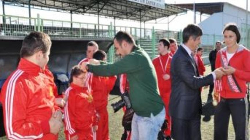 D&uuml;zce&rsquo;de Engellilerin Spor Heyecanı