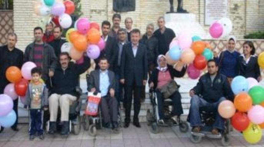 Kemalpaşa&rsquo;da D&uuml;nya Engelliler G&uuml;n&uuml; Kutlandı
