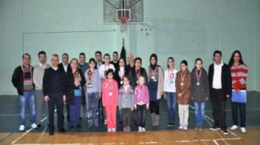 D&uuml;zce&rsquo;de Satran&ccedil;ta Bayanlar R&uuml;zgarı