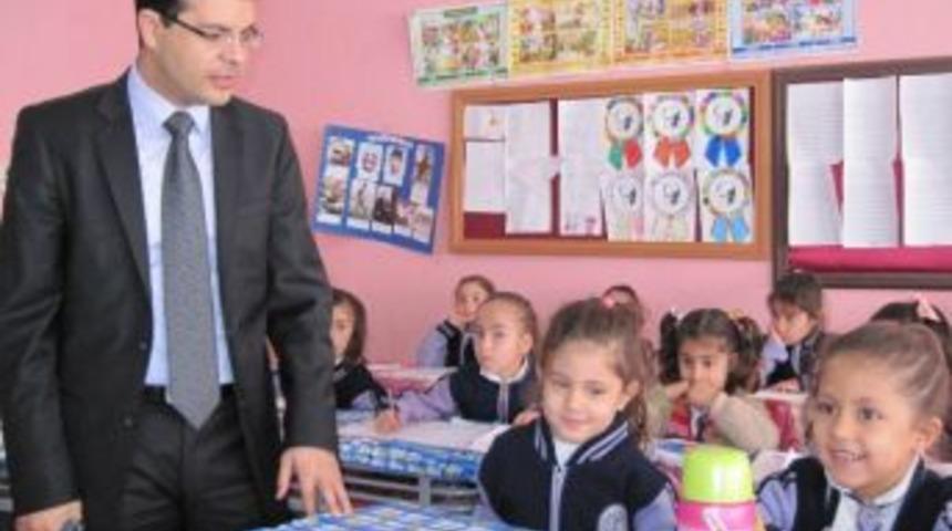 Derik Kaymakamından Cumhuriyet İlk&ouml;ğretim Okulu'nda İnceleme